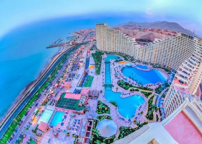 في اهرامات بورتو السخنة * Ain Sukhna